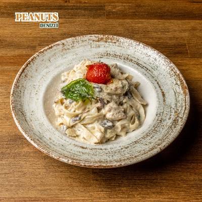 FETTUCCINE ALFREDO
